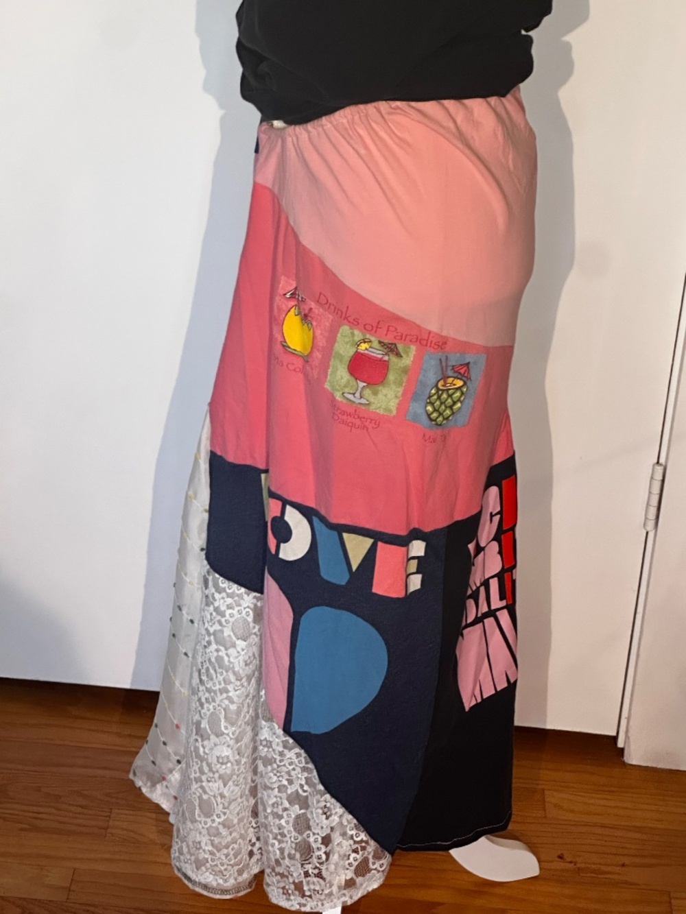 "Pretty In Pink" ~ Upcycled T-Shirt, Linen and Lace themed skirt - Picture 4 of 8
